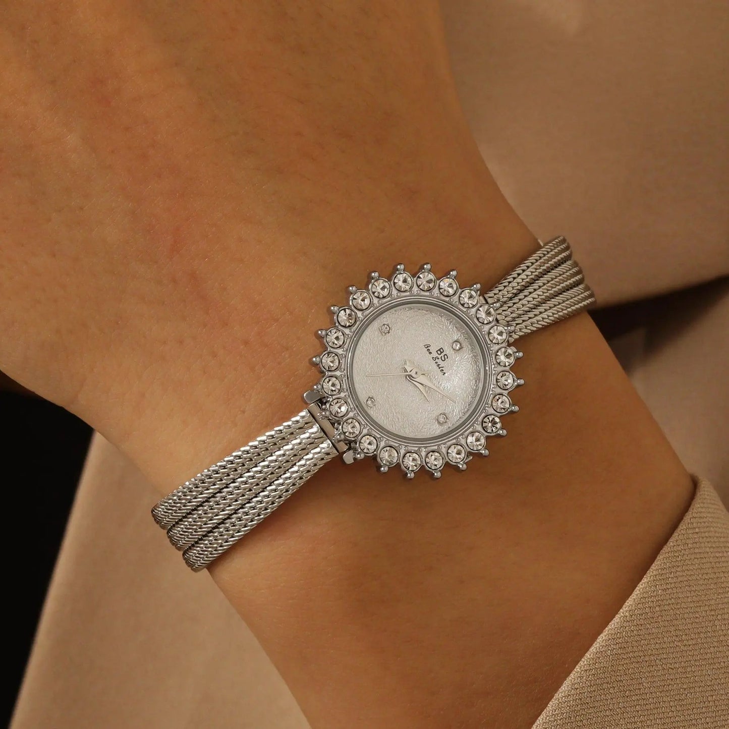 Maria - Cartice™LuxuryJewelryGoldSilverWatchBraceletNecklaceChainIced-outCubanMoissaniteTarnish-freeStainlessDurablePremiumShinePlatedStatementDiamondAffordable