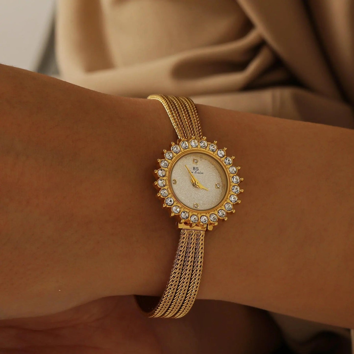 Maria - Cartice™LuxuryJewelryGoldSilverWatchBraceletNecklaceChainIced-outCubanMoissaniteTarnish-freeStainlessDurablePremiumShinePlatedStatementDiamondAffordable