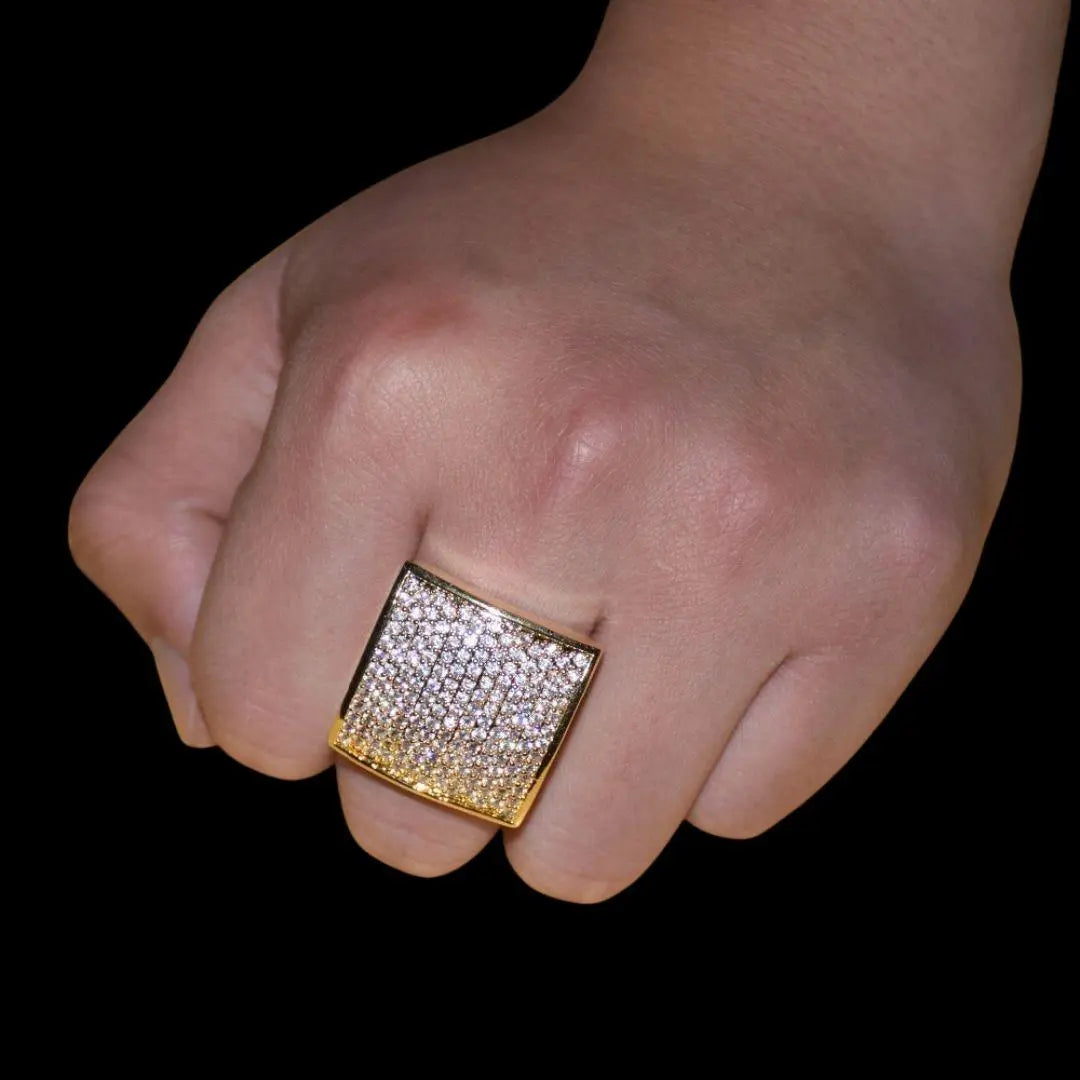 Oval Square Iced Out Ring - Cartice™LuxuryJewelryGoldSilverWatchBraceletNecklaceChainIced-outCubanMoissaniteTarnish-freeStainlessDurablePremiumShinePlatedStatementDiamondAffordable