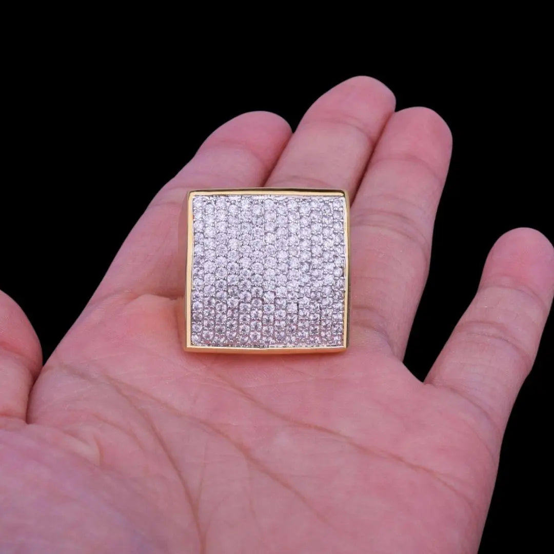 Oval Square Iced Out Ring - Cartice™LuxuryJewelryGoldSilverWatchBraceletNecklaceChainIced-outCubanMoissaniteTarnish-freeStainlessDurablePremiumShinePlatedStatementDiamondAffordable