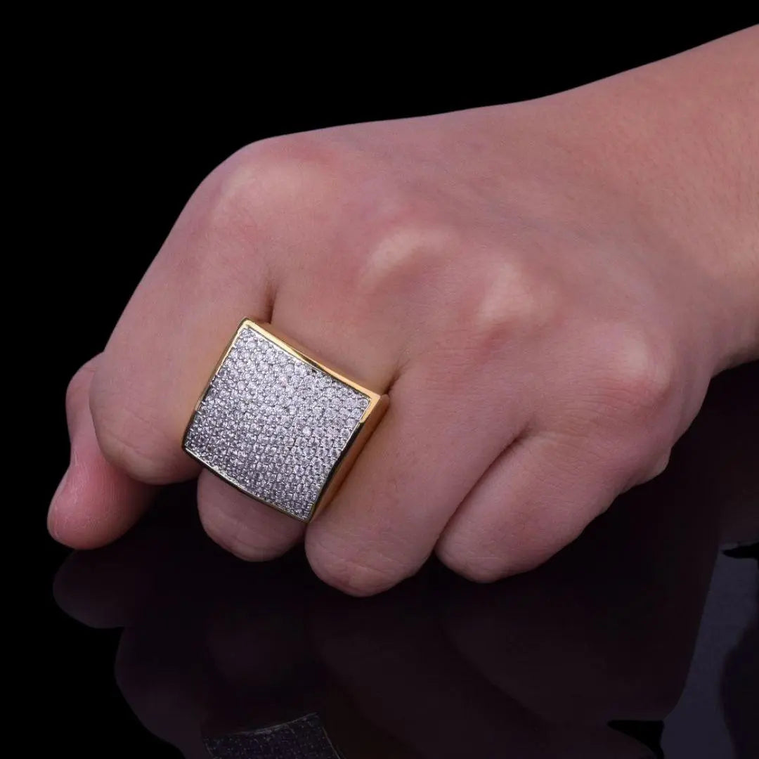 Oval Square Iced Out Ring - Cartice™LuxuryJewelryGoldSilverWatchBraceletNecklaceChainIced-outCubanMoissaniteTarnish-freeStainlessDurablePremiumShinePlatedStatementDiamondAffordable