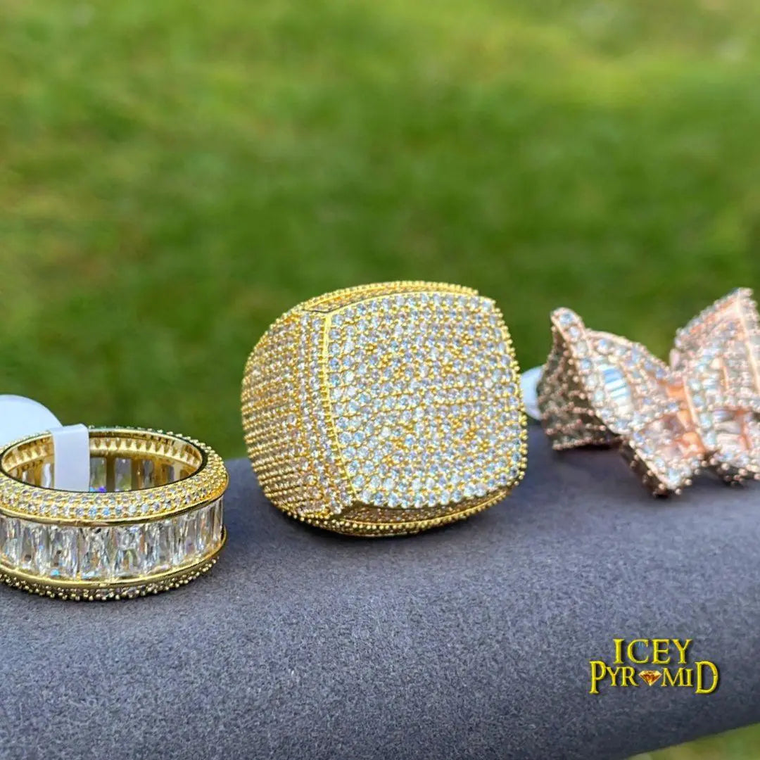 Frost Iced Out Ring - Cartice™LuxuryJewelryGoldSilverWatchBraceletNecklaceChainIced-outCubanMoissaniteTarnish-freeStainlessDurablePremiumShinePlatedStatementDiamondAffordable