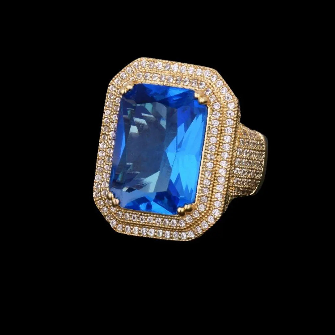 Emerald Stones Iced Out Ring - Cartice™LuxuryJewelryGoldSilverWatchBraceletNecklaceChainIced-outCubanMoissaniteTarnish-freeStainlessDurablePremiumShinePlatedStatementDiamondAffordable