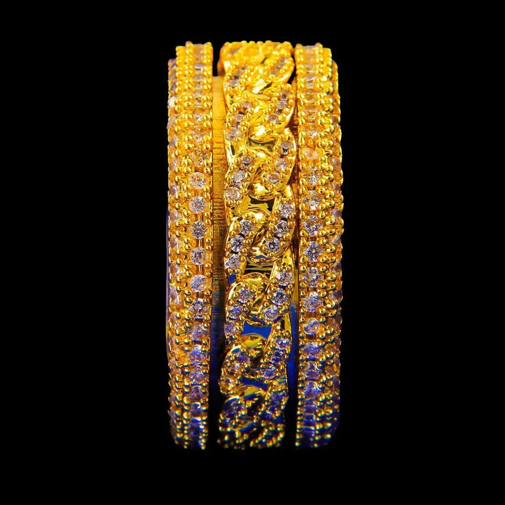 Spinnig Iced Out Ring - Cartice™LuxuryJewelryGoldSilverWatchBraceletNecklaceChainIced-outCubanMoissaniteTarnish-freeStainlessDurablePremiumShinePlatedStatementDiamondAffordable