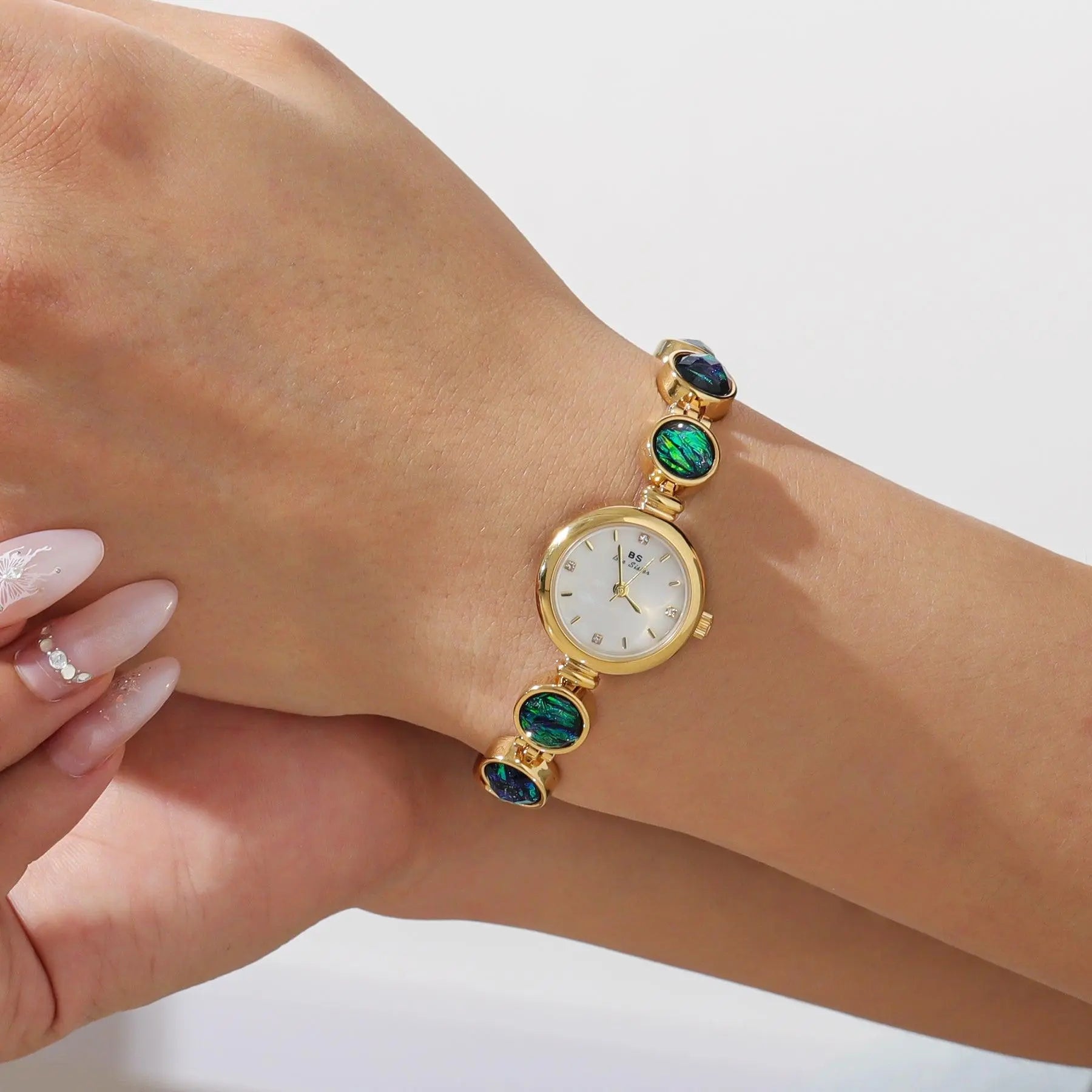 Emira - Cartice™LuxuryJewelryGoldSilverWatchBraceletNecklaceChainIced-outCubanMoissaniteTarnish-freeStainlessDurablePremiumShinePlatedStatementDiamondAffordable