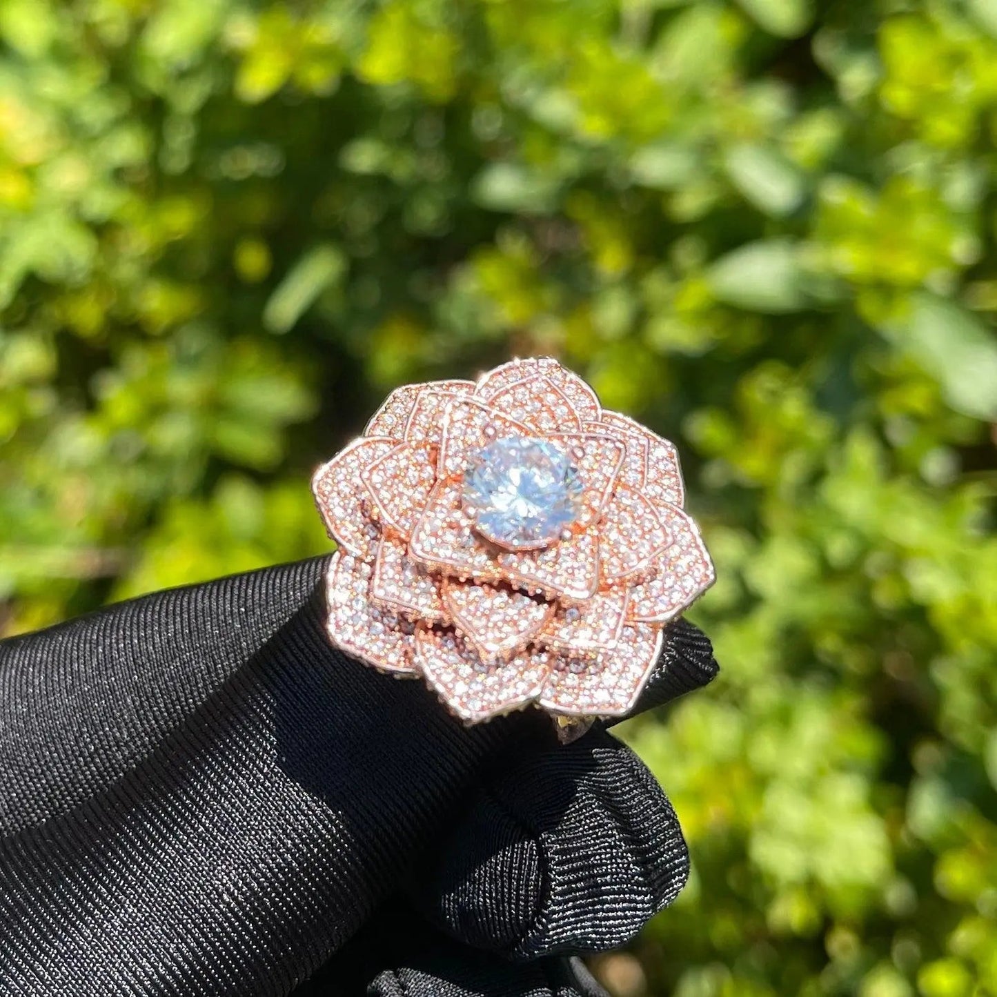 Rose Flower Iced Out Ring - Cartice™LuxuryJewelryGoldSilverWatchBraceletNecklaceChainIced-outCubanMoissaniteTarnish-freeStainlessDurablePremiumShinePlatedStatementDiamondAffordable
