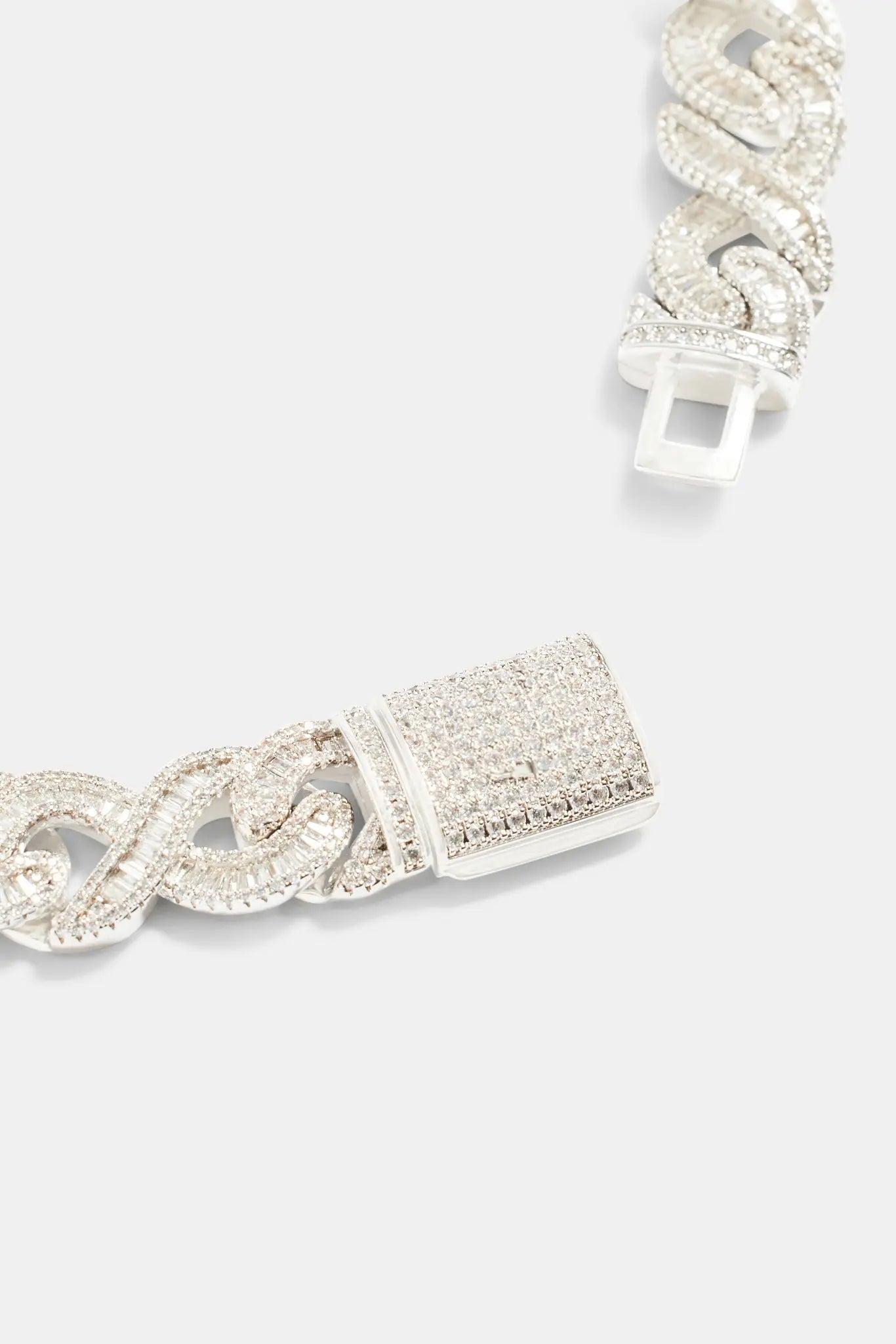 15mm Iced Baguette Infinity Chain - White Gold - Cartice™LuxuryJewelryGoldSilverWatchBraceletNecklaceChainIced-outCubanMoissaniteTarnish-freeStainlessDurablePremiumShinePlatedStatementDiamondAffordable