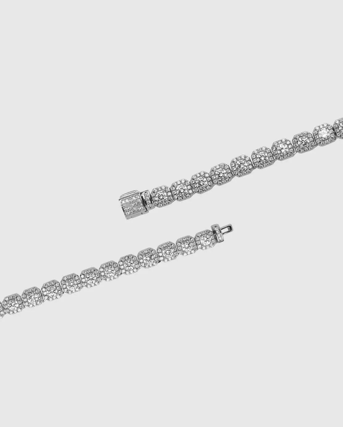 7mm Clustered Tennis Bracelet - White Gold - Cartice™LuxuryJewelryGoldSilverWatchBraceletNecklaceChainIced-outCubanMoissaniteTarnish-freeStainlessDurablePremiumShinePlatedStatementDiamondAffordable