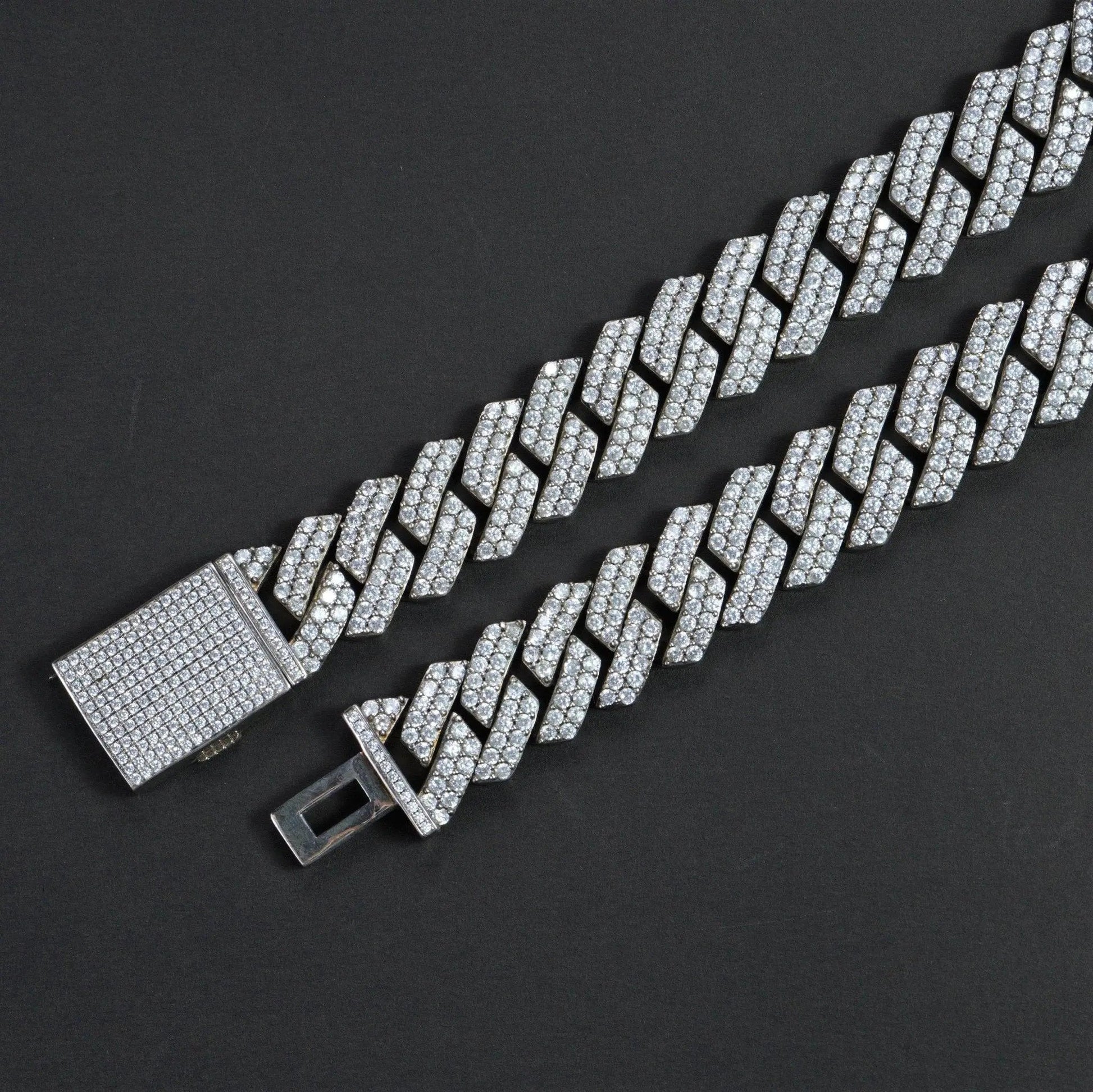 DIAMOND PRONG CUBAN CHAIN 14MM - White Gold - Cartice™LuxuryJewelryGoldSilverWatchBraceletNecklaceChainIced-outCubanMoissaniteTarnish-freeStainlessDurablePremiumShinePlatedStatementDiamondAffordable